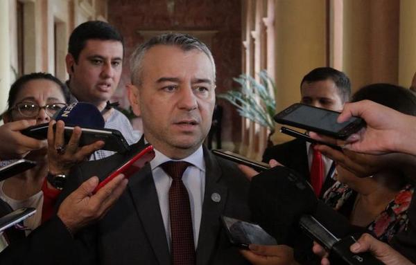 Daniel Centurión declina a su cargo como asesor de la Presidencia