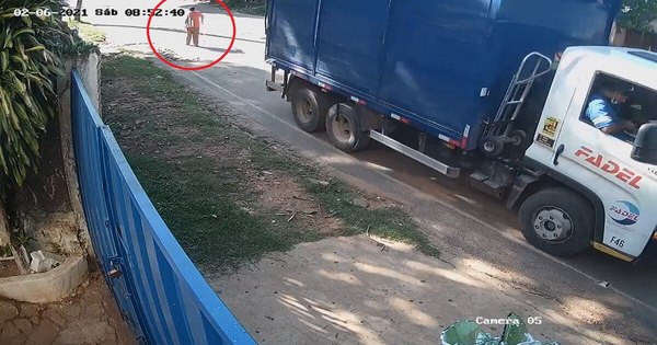 La Nación / Mujer fue arrollada por camión en marcha atrás en zona del Puente Remanso
