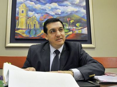 Fijan fecha para preliminar de ex ministro Enzo Cardozo