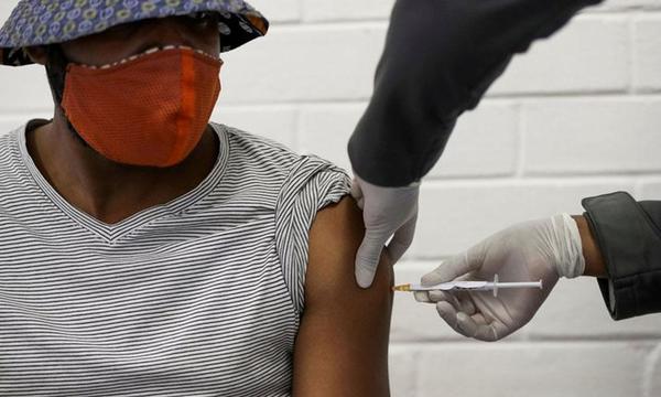 Sudáfrica suspendió la vacuna de Oxford por su baja eficacia ante la variante local de covid-19 – Prensa 5