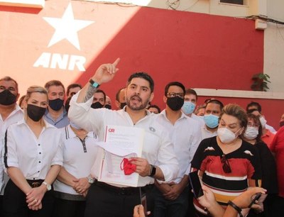 Óscar ''Nenecho'' Rodríguez inscribe su precandidatura para Asunción