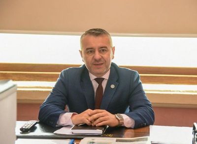 Dani Centurión renuncia al Ejecutivo y se enfrentará a Nenecho Rodríguez