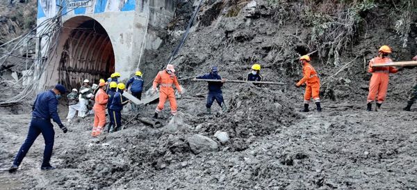 Colapso de un glaciar deja al menos 26 muertos y más de 170 desaparecidos en India - Megacadena — Últimas Noticias de Paraguay