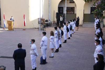 Covid-19: Infectólogo recomienda no volver a clases presenciales ante situación epidemiológica - ADN Digital