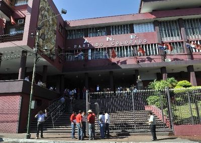 ANR recepcionó 1.462 expedientes durante inscripción de candidaturas - Nacionales - ABC Color