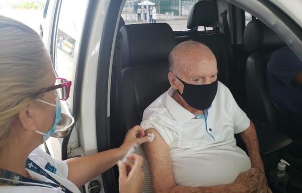Brasil: El legendario Mario Zagallo recibió vacuna contra la covid-19