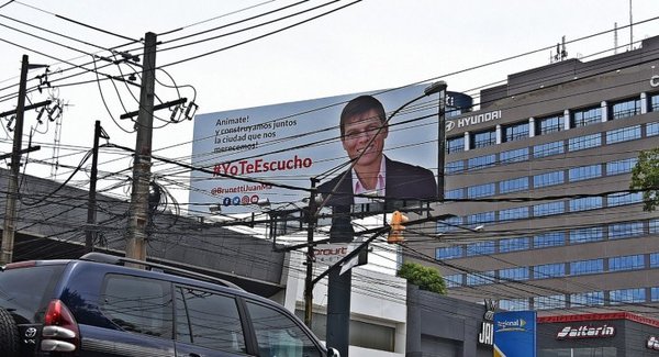 A pesar de las denuncias de la Fiscal Electoral, Brunetti no estaría violando ninguna ley