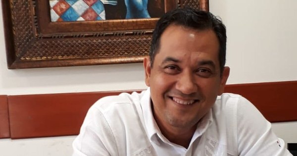 La Nación / Arévalo: “El principal adversario es Rodríguez”