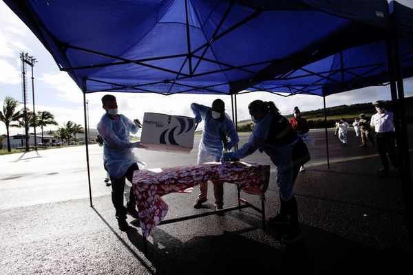 La remota isla de Pascua inicia con 1.200 dosis la vacunación contra el covid-19 - Mundo - ABC Color