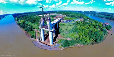 Toma FORMA el Puente de la Integración
