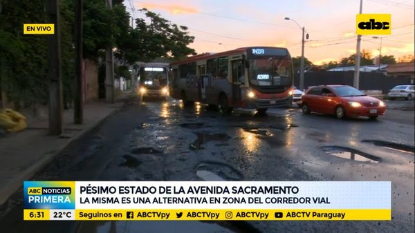 Pésimo estado de la avenida Sacramento - ABC Noticias - ABC Color