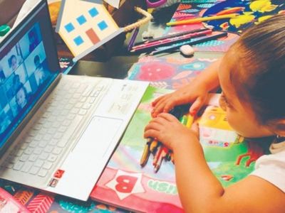 Clases virtuales: estarán de 3 a 5 horas frente a la compu