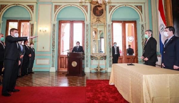 Brunetti juró hoy como nuevo ministro del Mitic
