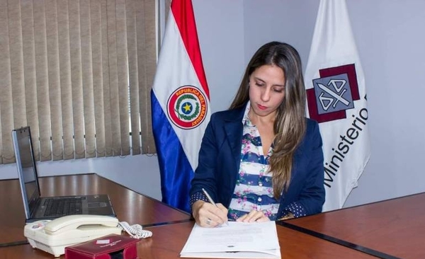HOY / Fiscalía imputó a médico tras muerte de paciente sometida a cirugía mamaria