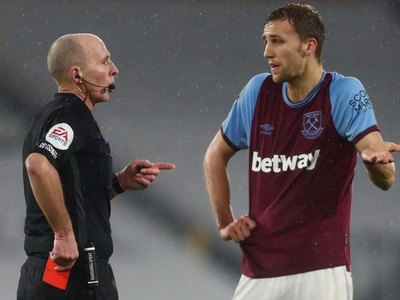 Árbitro es amenazado de muerte en la Premier League