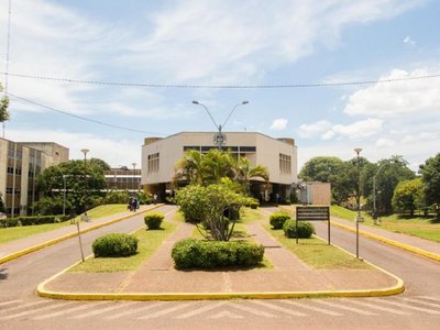 Asegura que su marido no era cuerno del policía