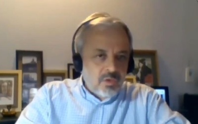 Vacunas: "Indefinición genera incertidumbre" según senador