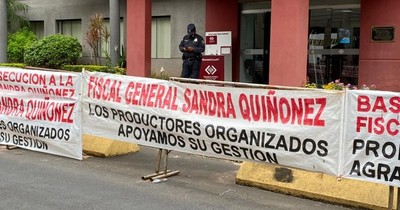 La Nación / “No se dejen llevar por ideologías interesadas”, dice Fiscal General a productores