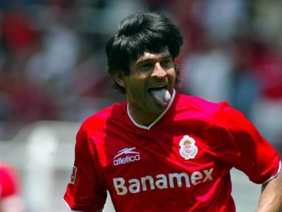 José Cardozo revela que estuvo cerca de jugar por Cerro Porteño · Radio Monumental 1080 AM