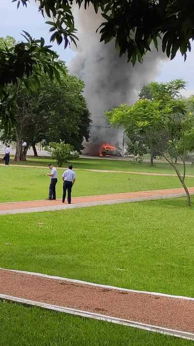 Posible único sobreviviente de accidente aéreo lucha por su vida en el Hospital del Trauma - Megacadena — Últimas Noticias de Paraguay
