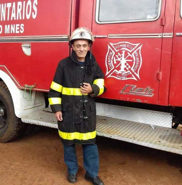 Bombero sirvió por 51 años, le detectaron cáncer, no tiene seguro médico y necesita ayuda