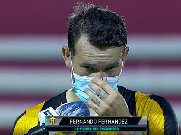 Un doblete de Fernando Fernández afianza la goleada del Legendario