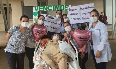 Abuelita de 93 años le dio “una patada” al coronavirus