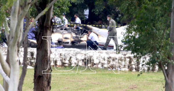 La Nación / Capota una avioneta y mueren siete personas