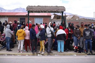 Chile busca “ordenar la casa” ante ola migratoria en frontera con Bolivia - Mundo - ABC Color