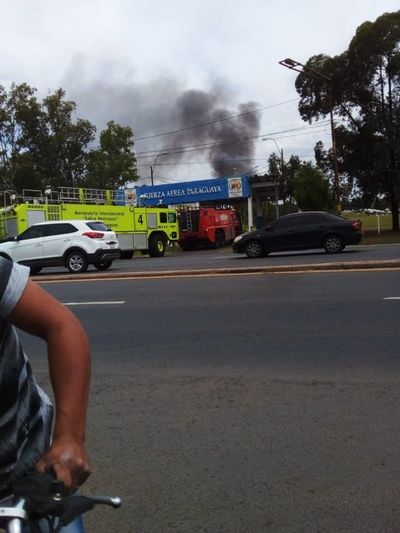 "Me quedé mudo, estuvimos hablando hasta que subieron al avión", afirma intendente