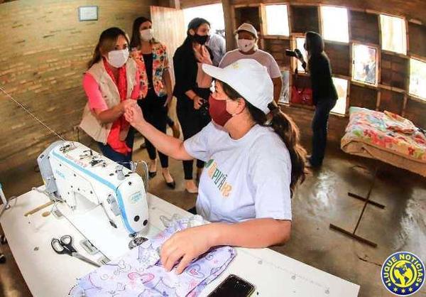 Primera Dama habilita centro de capacitación en Luque •