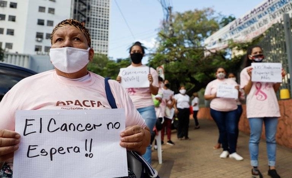 HOY / Perversa burocracia: pacientes oncológicos esperan meses por medicamentos