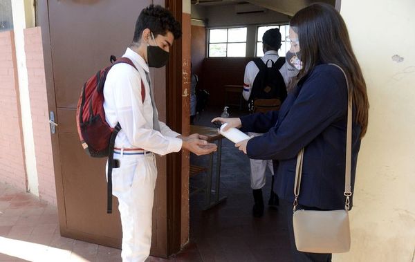Sistema híbrido de clases representa una explotación para docentes, afirman desde la FEP - Nacionales - ABC Color
