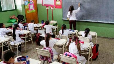 Federación de padres rechazan vuelta a clases presenciales por falta de garantías sanitarias