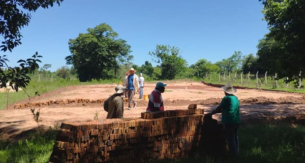 Caazapá: Construyen pista multiuso en colegio de Buena Vista - Noticiero Paraguay