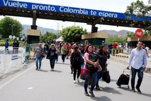 La Unión Europea calificó de “histórica” la decisión de Colombia de acoger al éxodo venezolano