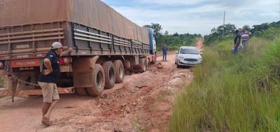 Pésimo estado de tramo vial en Hugua Ñandu