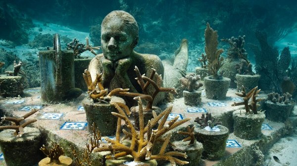 Jason DeCaires Taylor: museos bajo agua que se integran a la naturaleza