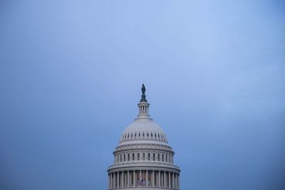 Demócratas exponen cargos contra Trump en juicio político por asalto al Capitolio - Mundo - ABC Color