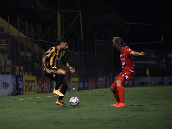Maná y Núñez quedan fuera por dos partidos