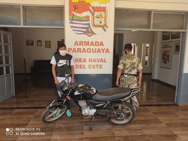 Detienen a un hombre con motocicleta robada en el Brasil