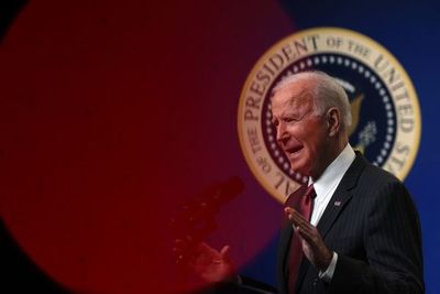 Biden anuncia congelamiento de bienes en EE.UU. de la junta militar birmana - Mundo - ABC Color