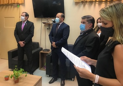 Primer fusible por falta de medicamentos en Salud Pública: Cambian a director de Insumos Estratégicos - ADN Digital