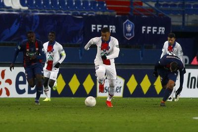 París SG supera ronda copera, pero preocupa el estado de Neymar - Fútbol - ABC Color