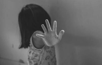 Fiscalía busca identificar a un hombre que habría abusado de una niña