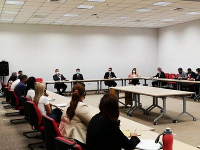 Cambistas se reunieron con autoridades de Seprelad y el BCP