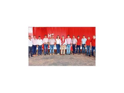 Cartes presentó candidatos