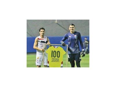 Rojas llegó a los 100 partidos