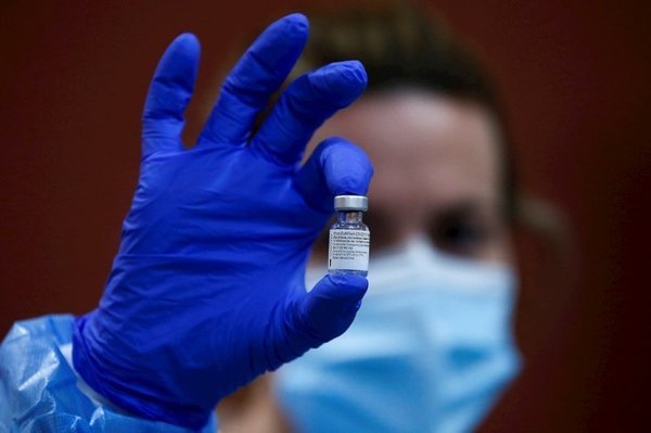 Se habilita registro del personal de blanco para vacuna contra el Covid