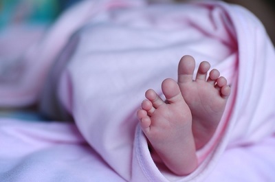 Pequeño de un mes se recupera del Covid-19 en el Pediátrico Acosta Ñu